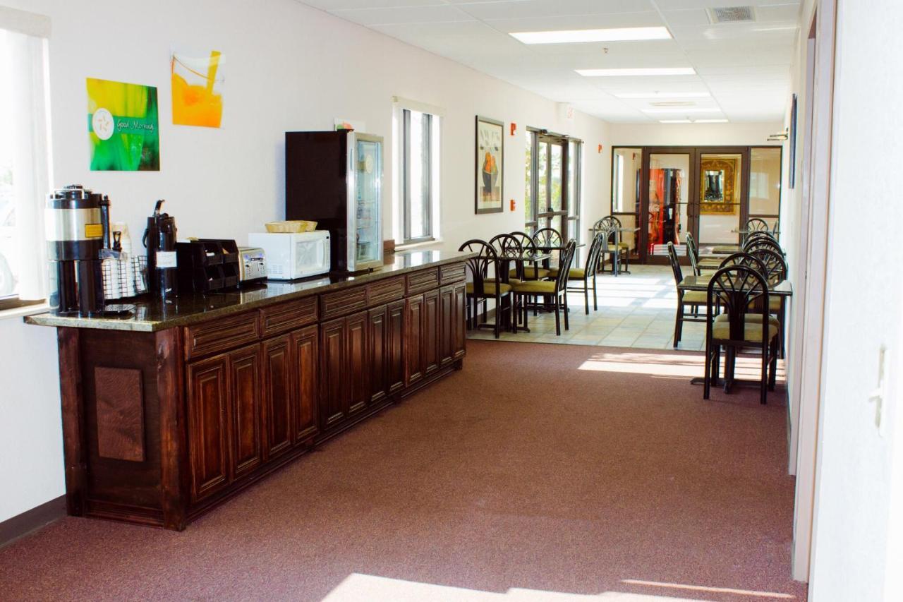 Americas Best Value Inn-Fredonia Exterior photo